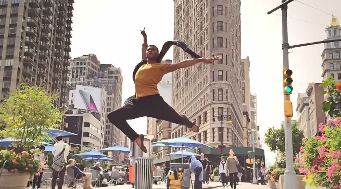 Dancers of NYC wins first prize at the Mobil Film Festival